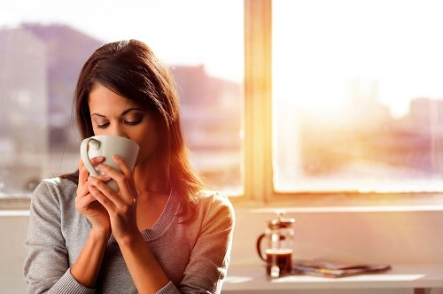 Coffee-Drinking-Woman